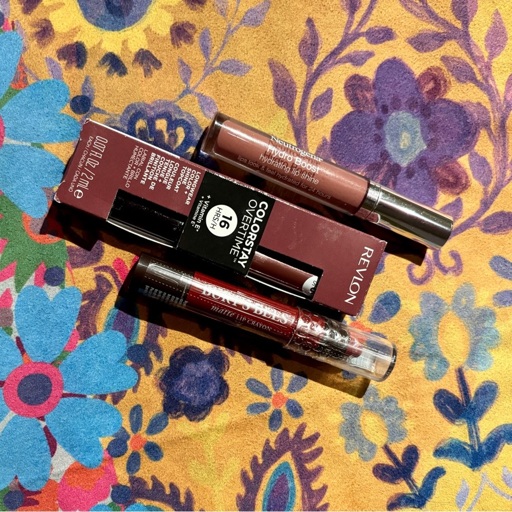 Neutrogena Red Pink Lip Balm Gloss